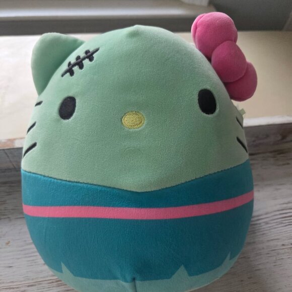 Hello Kitty FrankenKitty Squishmallow - NWT - Picture 4 of 5